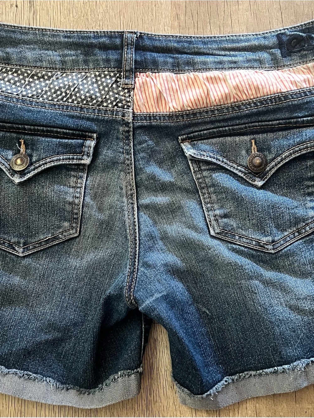 Y2K L.E.I. Ashley Size 11 Low-Rise Denim Shorts